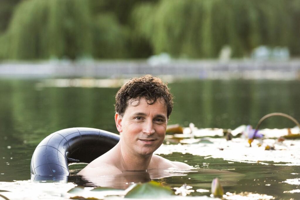 Schwimmhilfe im Thermalsee